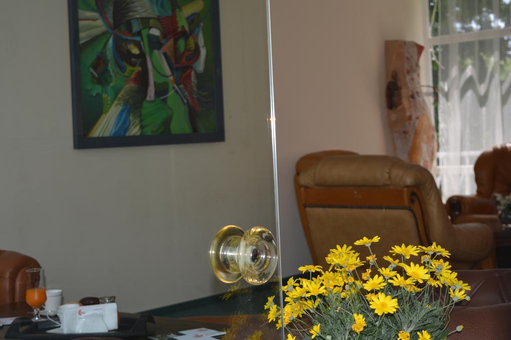 Sunshine Pearl Family Hotel Каварна Екстер'єр фото