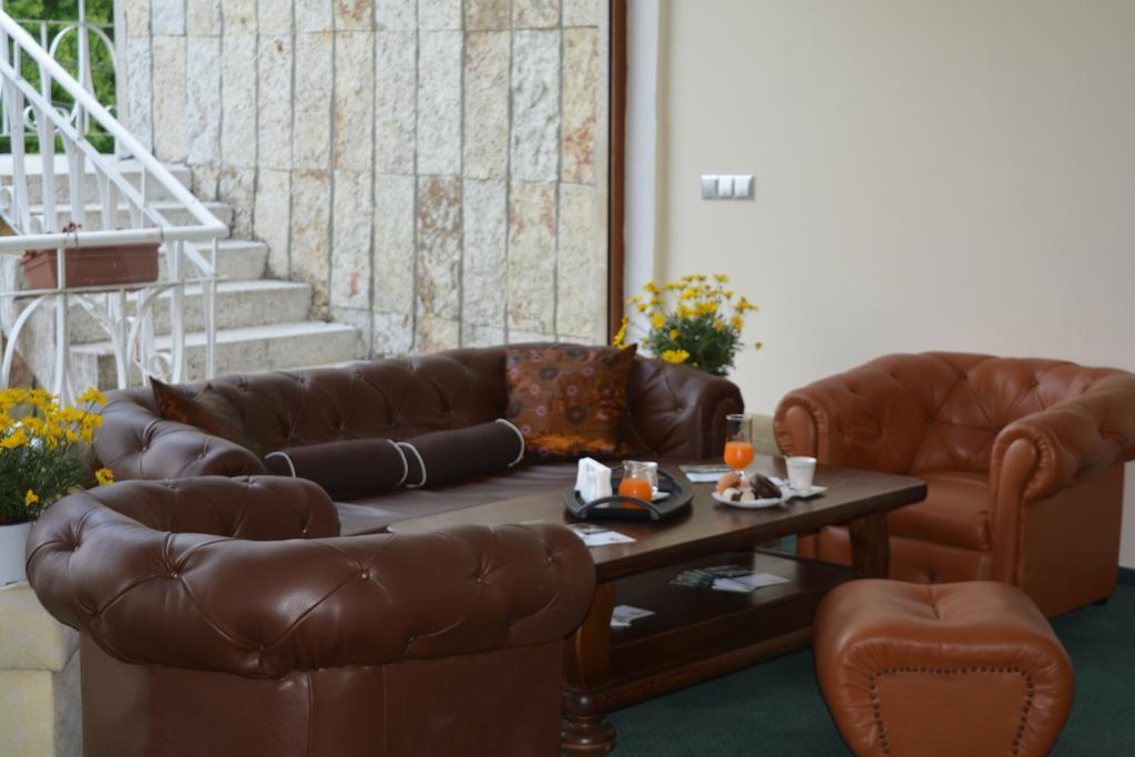 Sunshine Pearl Family Hotel Каварна Екстер'єр фото