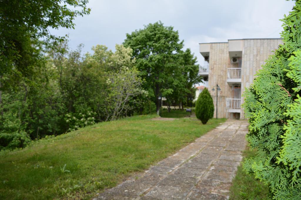 Sunshine Pearl Family Hotel Каварна Екстер'єр фото