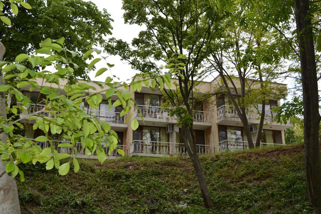 Sunshine Pearl Family Hotel Каварна Екстер'єр фото
